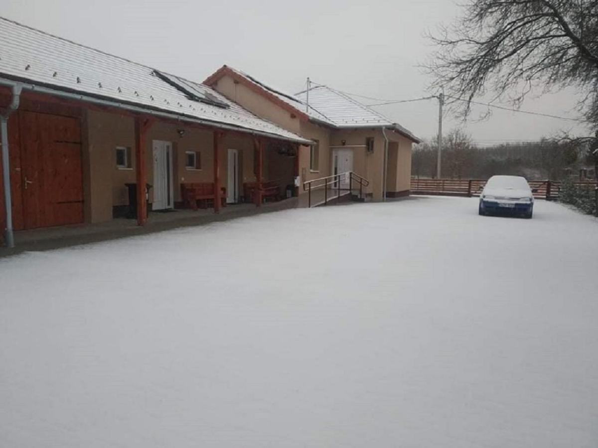 Ókerka Vendégház Csesztreg Kültér fotó